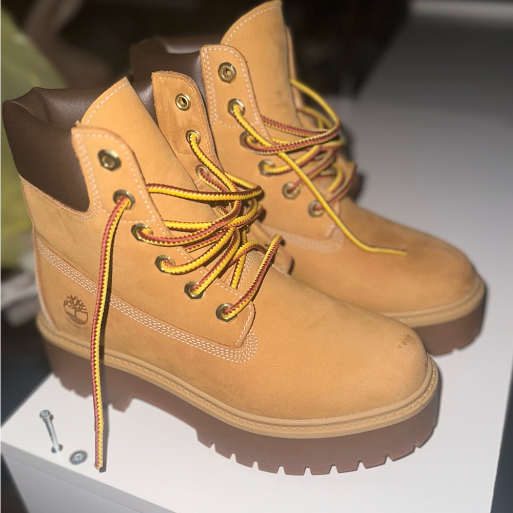 Timberland Women's Street 6-Inch Waterproof Platform Boot